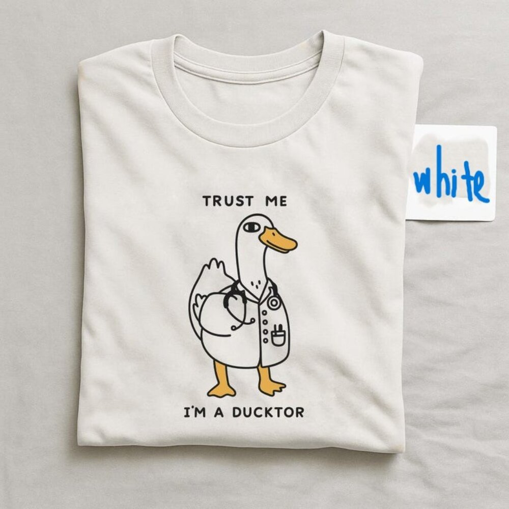 Trust me i'm a ducktor - unisex t shirt - Picture 1 of 3